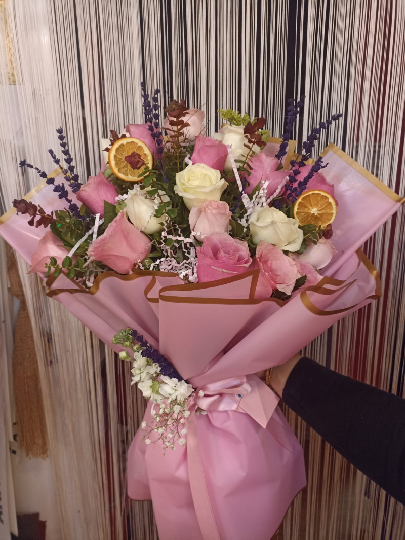 15 ADET PEMBE GÜLLER